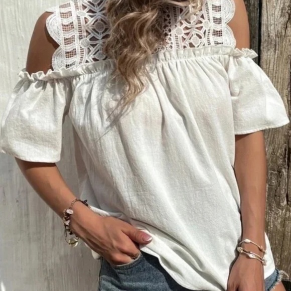 Boho White Lace Cold Shoulder Puff Sleeve Blouse - Picture 4 of 5